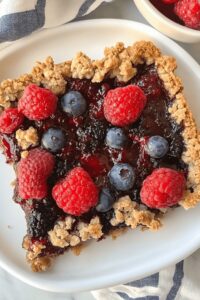 Nutritious Berry Oatmeal Bars Recipe