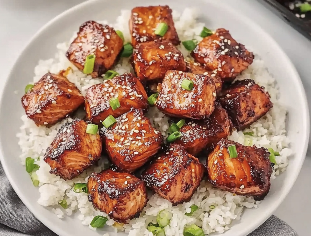 Succulent Honey Garlic Salmon Bites Recipe