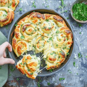 Creamy Spinach and Artichoke Pinwheels Recipe