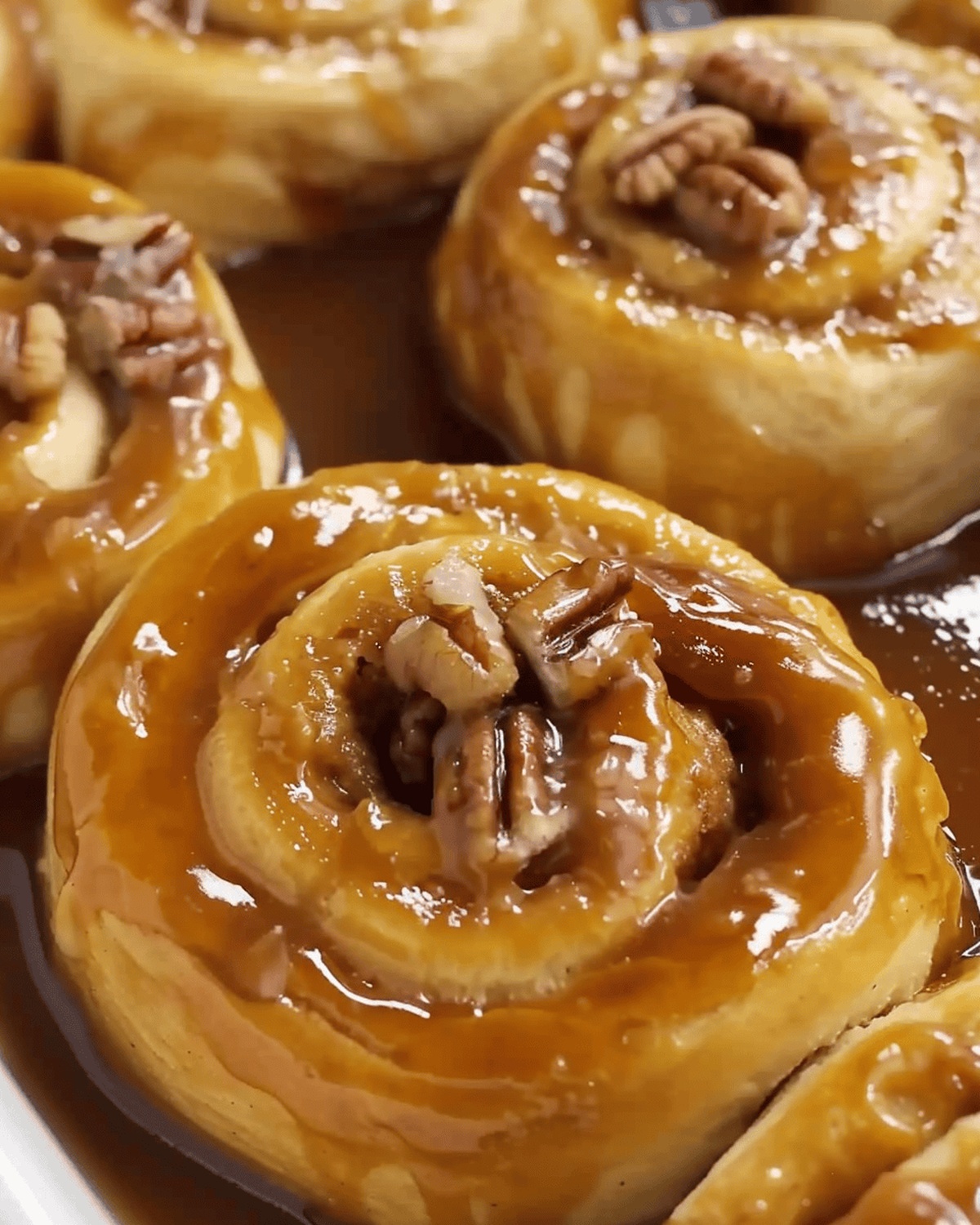 Gooey Caramel Pecan Rolls Recipe