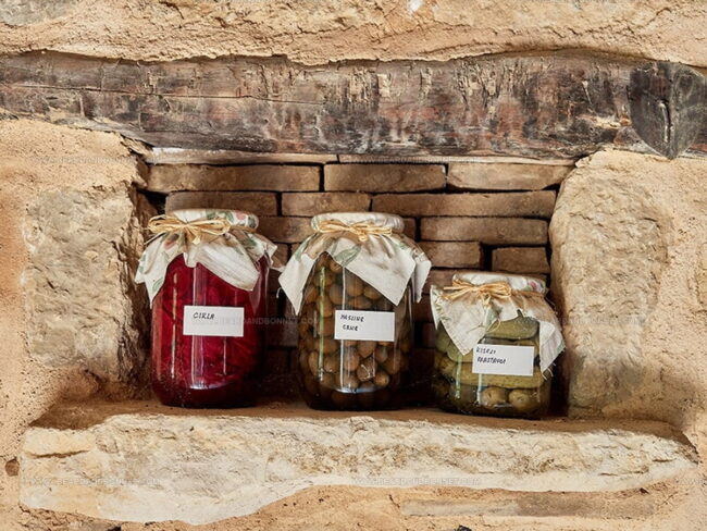 Popular Recipes: Pickling and Fermentation Classics