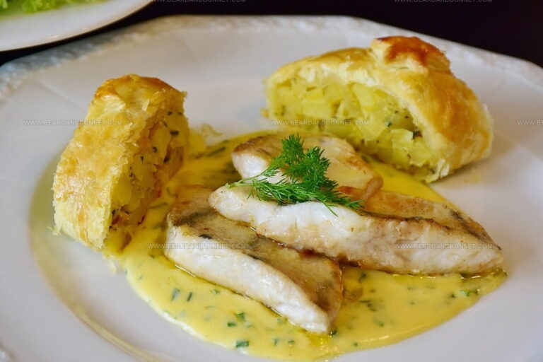 What Is Hollandaise Sauce?