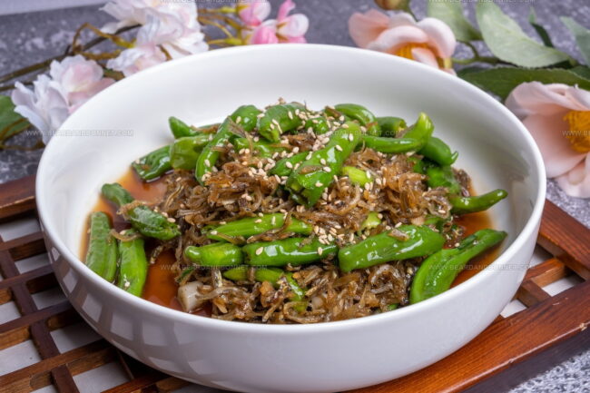 Stir-Fried Anchovies (Myeolchi Bokkeum)